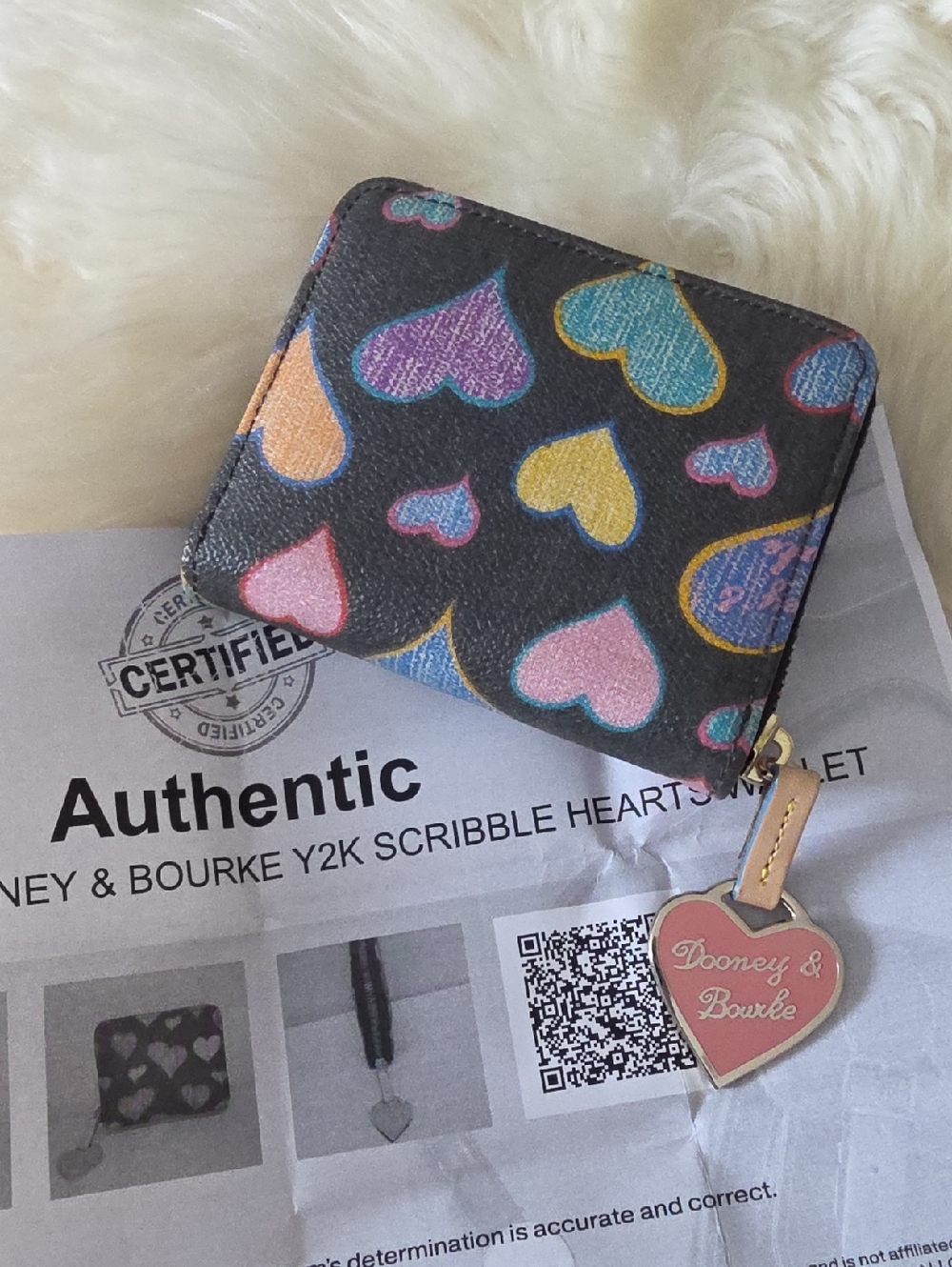 Adorable NWOT Dooney & Bourke Rainbow Crayon Hearts Y2K Wallet 🧡❤️🌈🖍🩵